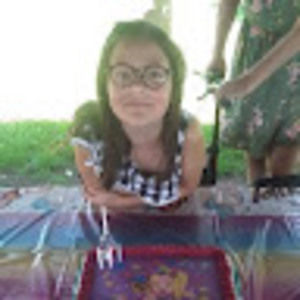 Meet your Posher, Crystal